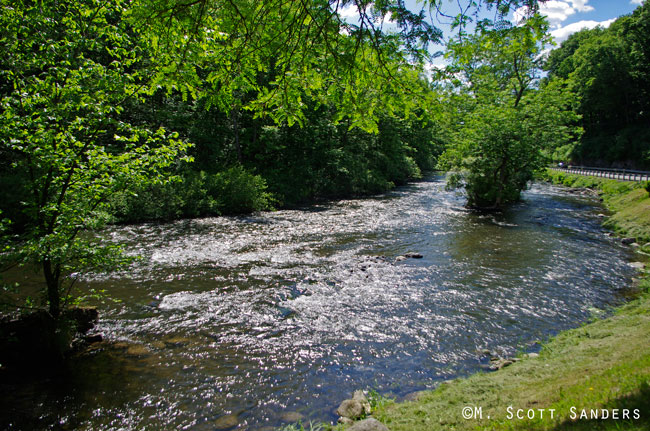 The Pequest River